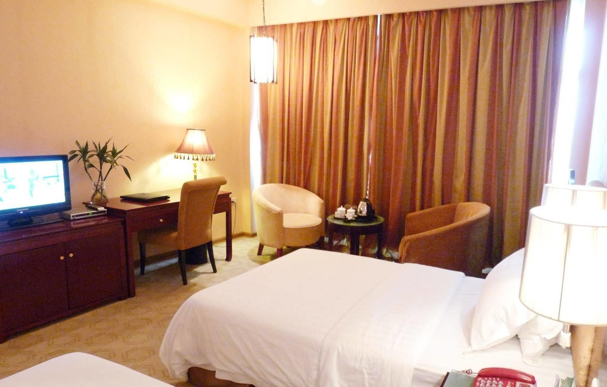 Jinyuan Hotel Wuzhou Екстер'єр фото